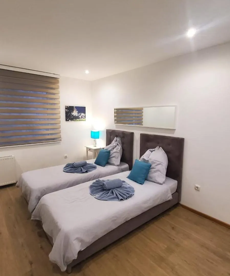 Hotel Touch Down Motel Lohmar