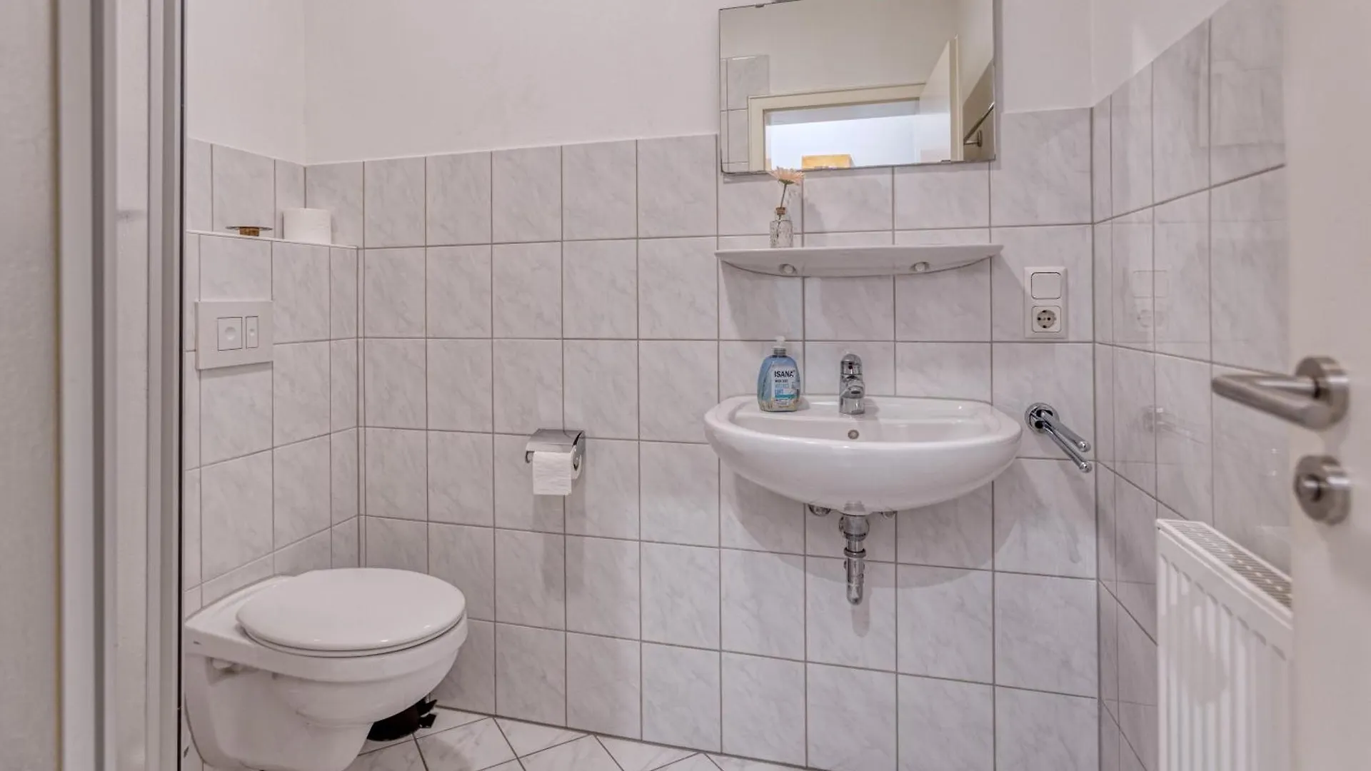 Hotel Touch Down Motel Lohmar